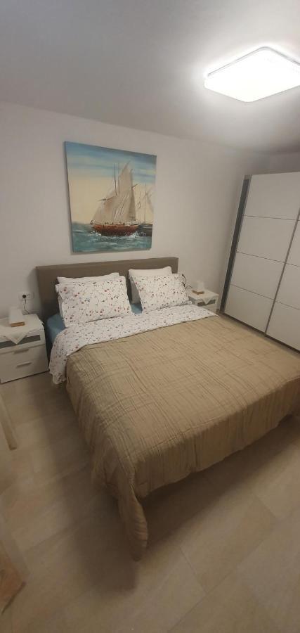 Hause Lupic Appartement Rab Town Buitenkant foto