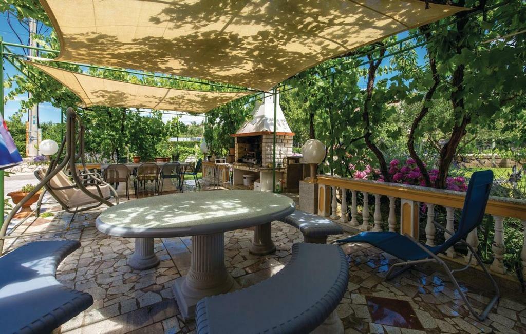 Hause Lupic Appartement Rab Town Buitenkant foto