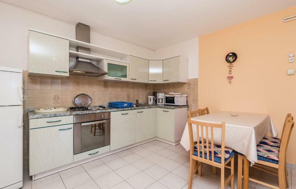 Hause Lupic Appartement Rab Town Buitenkant foto